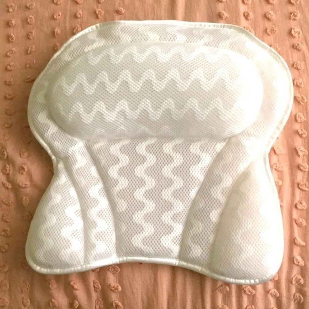 3 D Mesh Spa Bath‎ Pillow in white BRAND NEW